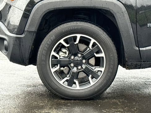 Used 2023 Jeep Renegade Latitude image 9