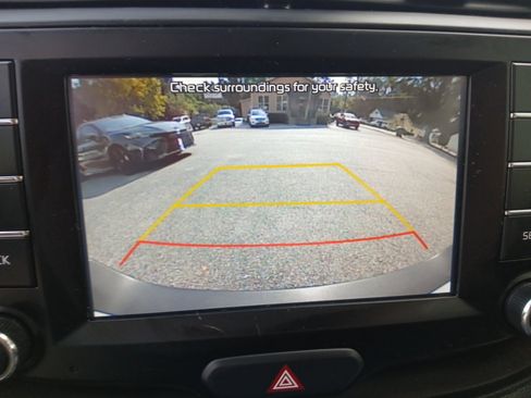 Used 2021 Kia Soul S image 23