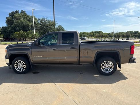 Used 2015 GMC Sierra 1500 SLE w/ SLE Value Package AWD/4WD image 7