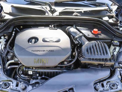 Used 2017 MINI Cooper 2-Door Hardtop FWD image 32