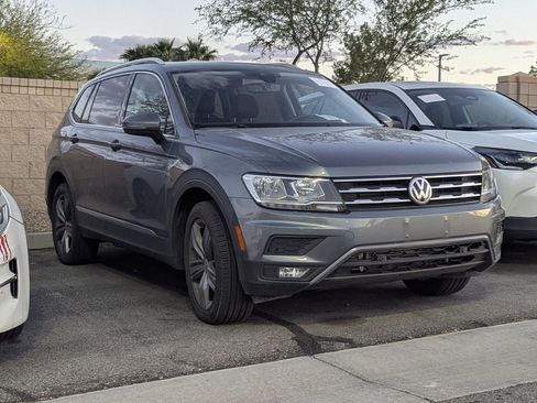 Used 2021 Volkswagen Tiguan SEL w/ 2-Row Tiguan MDO Package AWD/4WD image 3