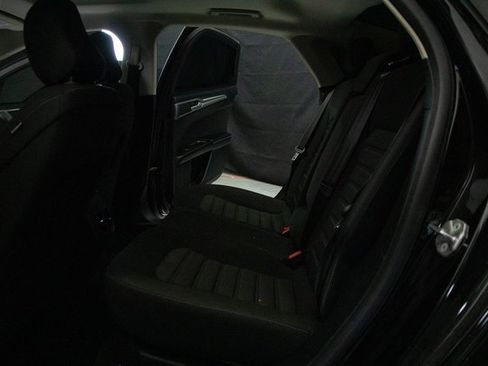 Used 2020 Ford Fusion SE image 20