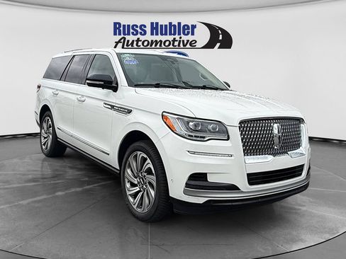 Used 2022 Lincoln Navigator Reserve AWD/4WD image 9