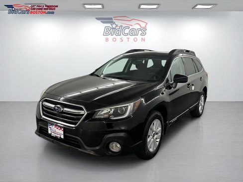 Used 2019 Subaru Outback 2.5i Premium AWD/4WD image 1