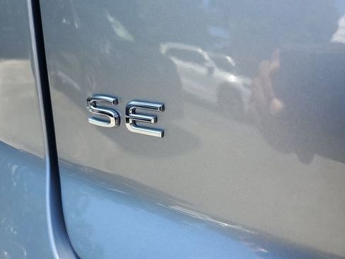 New 2026 Volkswagen Atlas Cross Sport SE image 8