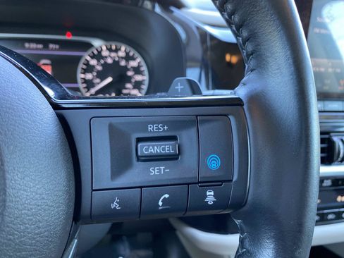 Used 2022 Nissan Pathfinder SV AWD/4WD image 20