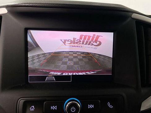 Used 2023 GMC Terrain SLE w/ Driver Convenience Package image 17