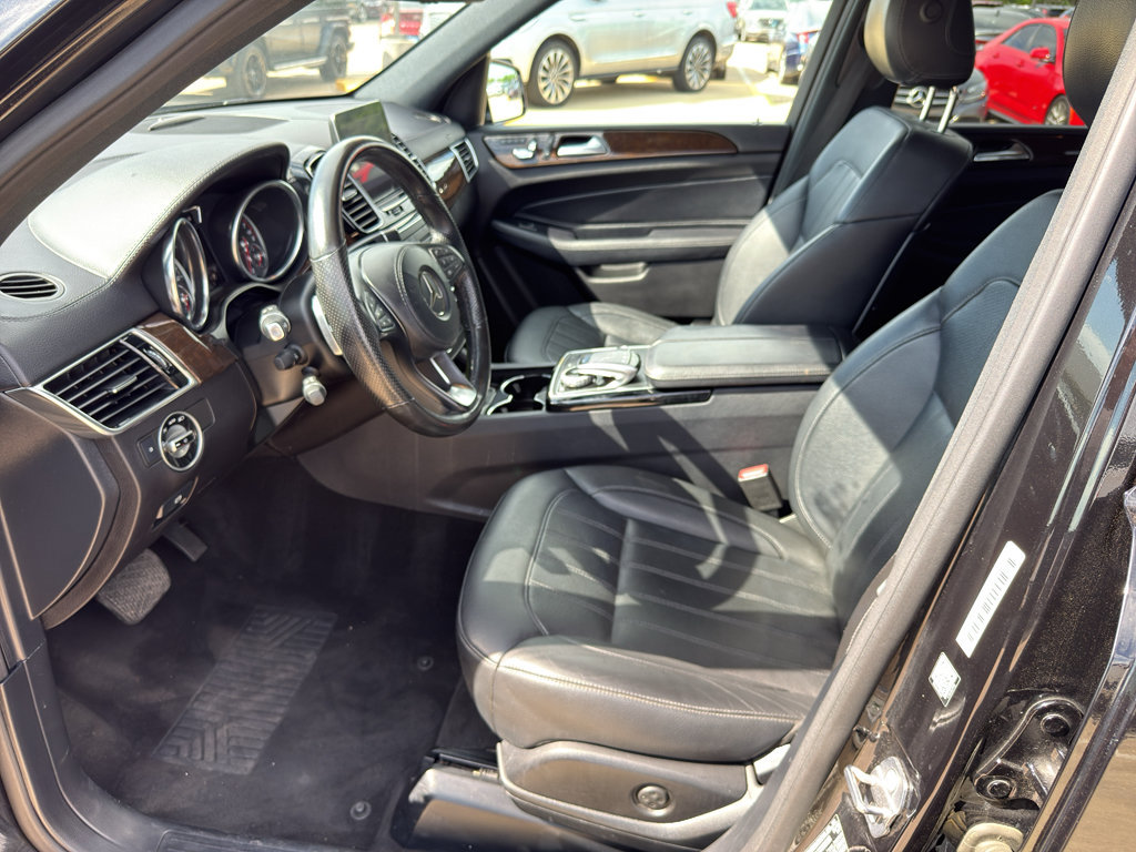Used 2018 Mercedes-Benz GLS 450 4MATIC w/ Premium Package image 28
