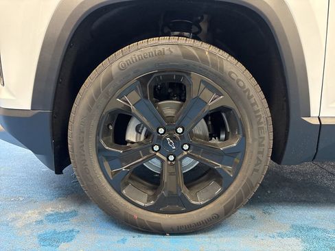 New 2026 Chevrolet Equinox LT w/ Midnight Edition AWD/4WD image 14