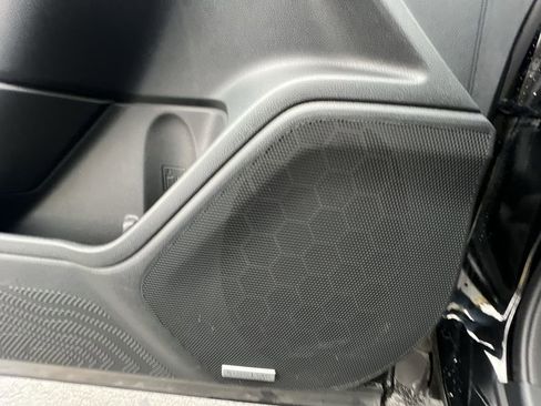 Certified 2025 Subaru Forester Limited image 25