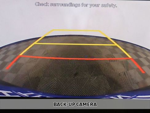 Certified 2024 Hyundai Venue SEL FWD image 5