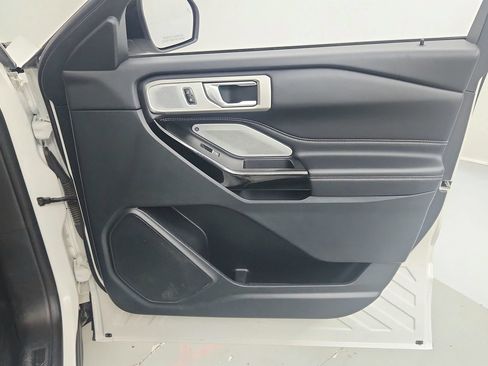 Used 2021 Ford Explorer ST w/ Equipment Group 401A AWD/4WD image 29