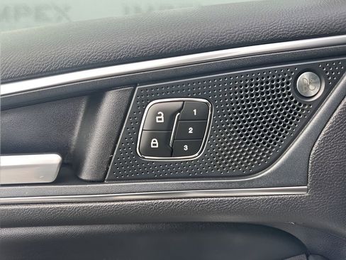 Used 2024 Ford Edge SEL image 11