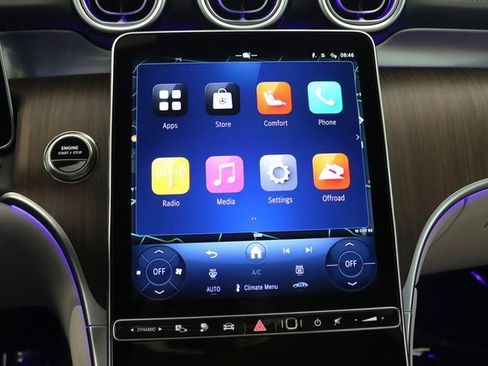 Used 2025 Mercedes-Benz GLC 350e 4MATIC w/ Advanced USB Package image 7