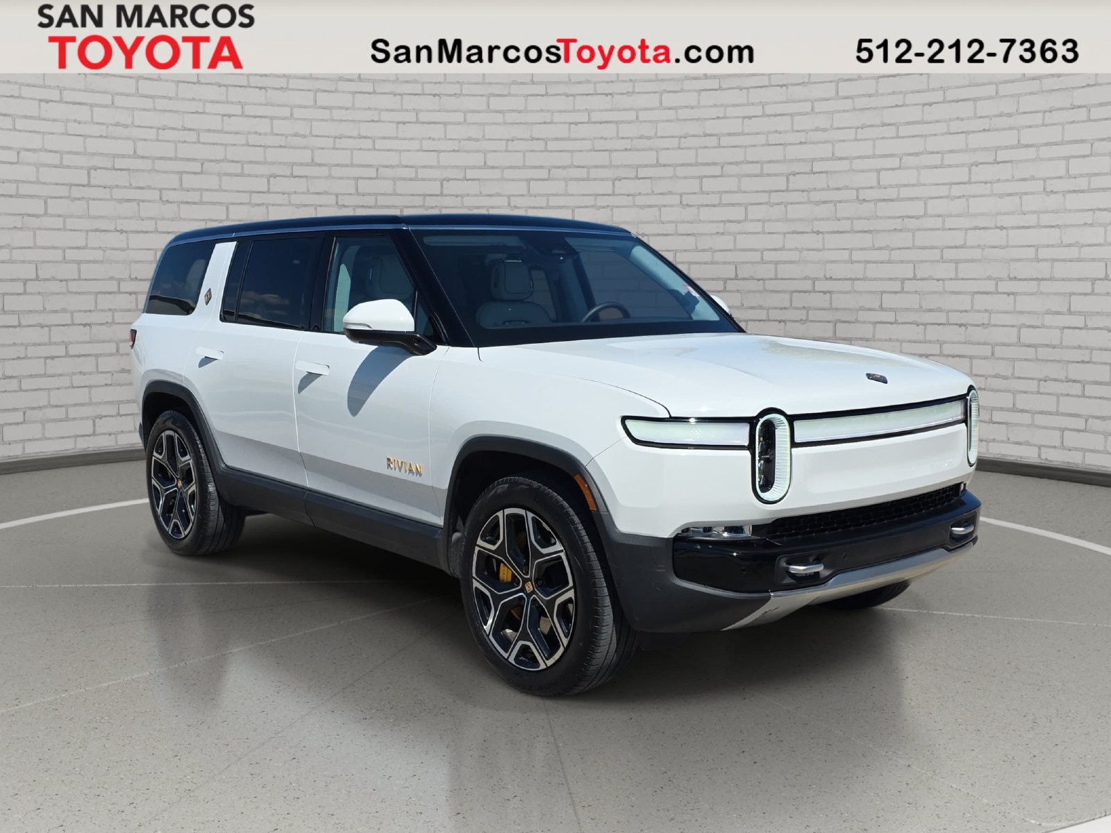 Used 2024 Rivian R1S Adventure Quad AWD/4WD image 3
