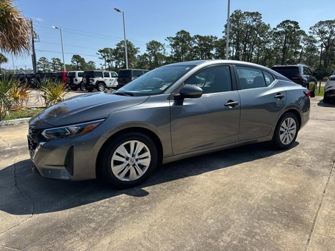 Used 2024 Nissan Sentra S FWD image 7