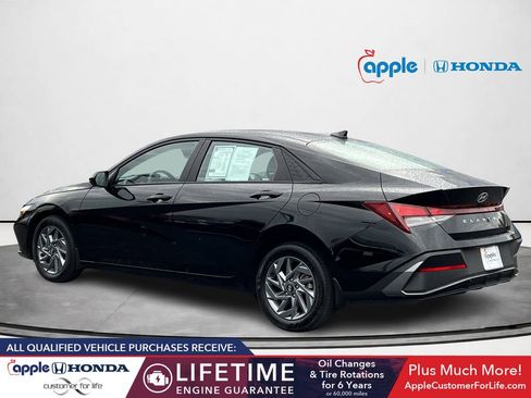 Used 2024 Hyundai Elantra SEL FWD image 4