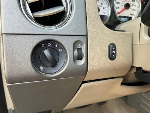Used 2007 Ford F150 Lariat RWD image 19