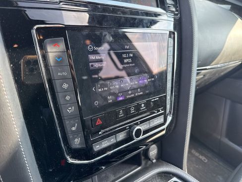 Used 2021 INFINITI QX80 Sensory w/ All-Season Package image 16