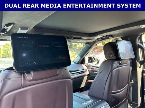 Used 2022 Cadillac Escalade ESV Sport Platinum image 3