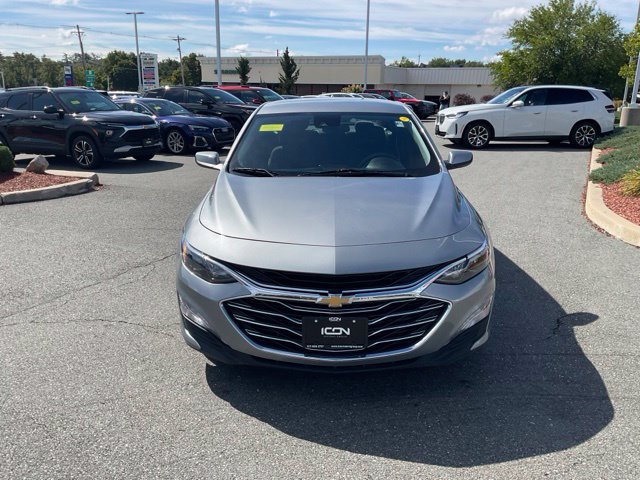 Used 2025 Chevrolet Malibu LT FWD image 2