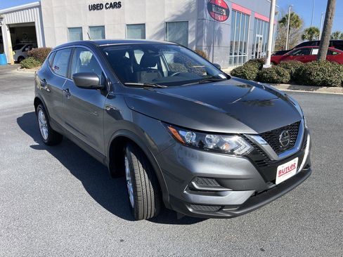 Used 2022 Nissan Rogue Sport S image 7