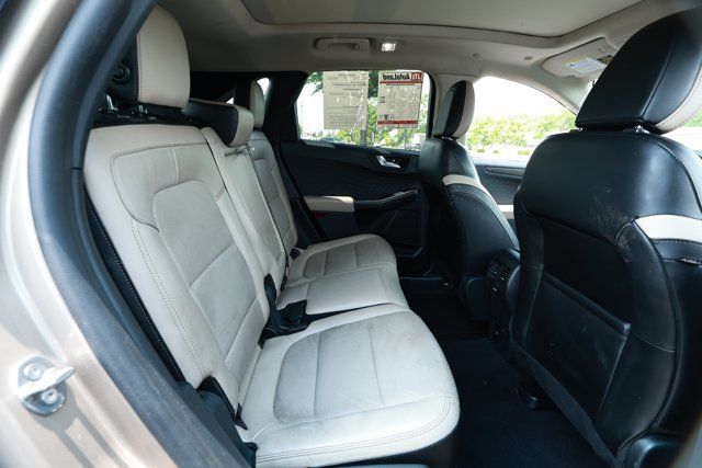 Used 2020 Ford Escape Titanium w/ Titanium Premium Package 2.0 AWD/4WD image 31