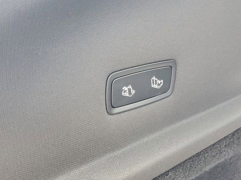 Used 2026 Tesla Model Y 2WD image 10