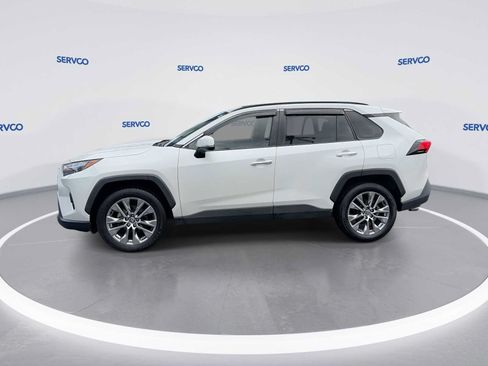 Used 2022 Toyota RAV4 Limited FWD image 5