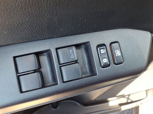 Used 2018 Toyota RAV4 XLE AWD/4WD image 22