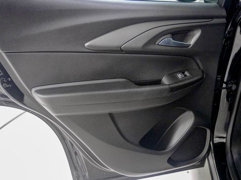 Used 2022 Chevrolet TrailBlazer LT w/ Convenience Package FWD image 32