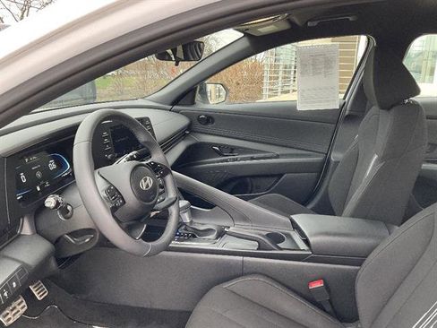 Certified 2025 Hyundai Elantra Sport image 2