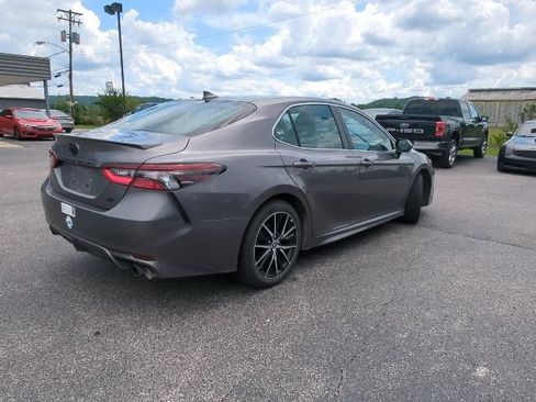 Used 2024 Toyota Camry SE w/ Cold Weather Package FWD image 11