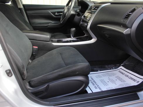 Used 2015 Nissan Altima 2.5 S w/ Special Edition Package image 11