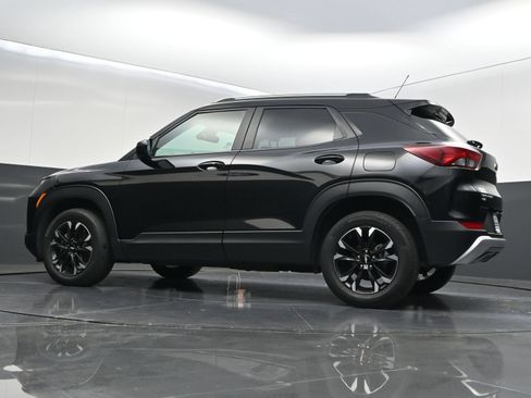 Used 2023 Chevrolet TrailBlazer LT w/ Convenience Package AWD/4WD image 39