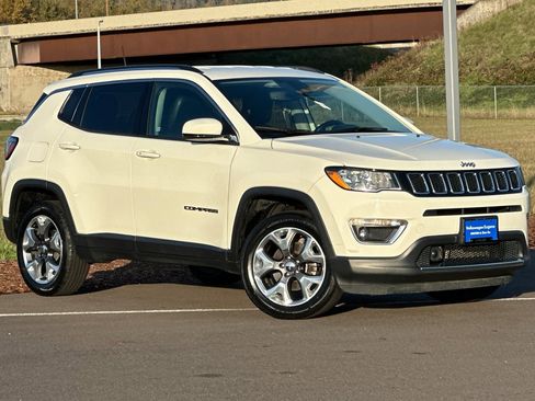 Used 2021 Jeep Compass Limited image 1