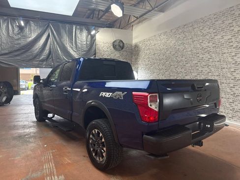 Used 2021 Nissan Titan PRO-4X w/ Pro-4x Convenience Package AWD/4WD image 5