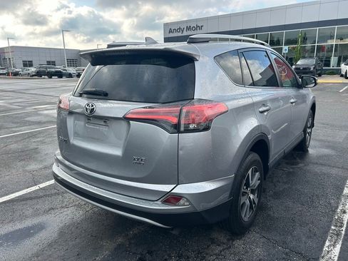 Used 2016 Toyota RAV4 XLE AWD/4WD image 3