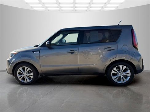 Used 2014 Kia Soul + image 4