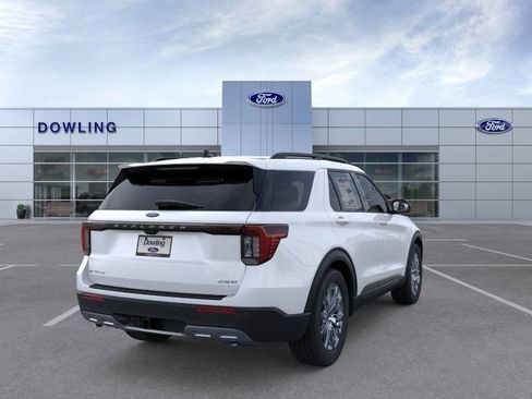 New 2026 Ford Explorer Active w/ Active Comfort Package AWD/4WD image 8