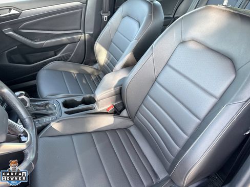 Used 2024 Volkswagen Jetta SE w/ Panoramic Sunroof Package FWD image 14