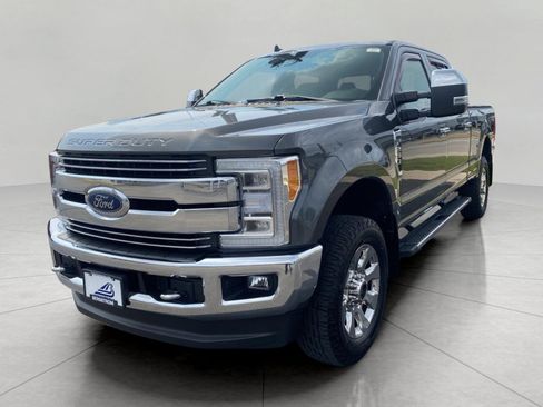 Used 2019 Ford F250 Lariat w/ Lariat Ultimate Package AWD/4WD image 3