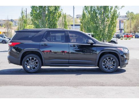 Used 2019 Chevrolet Traverse RS w/ LPO, 'HIT The Road' Package FWD image 2