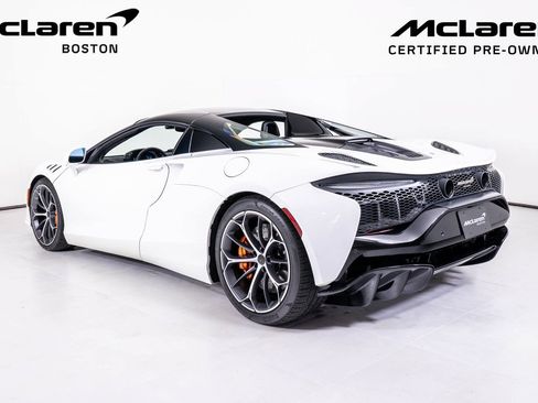 Used 2025 McLaren Artura Spider RWD image 4