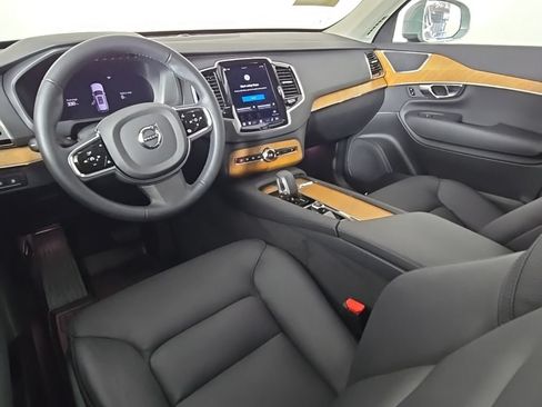 Used 2024 Volvo XC90 T8 Plus w/ Protection Package Premier AWD/4WD image 19