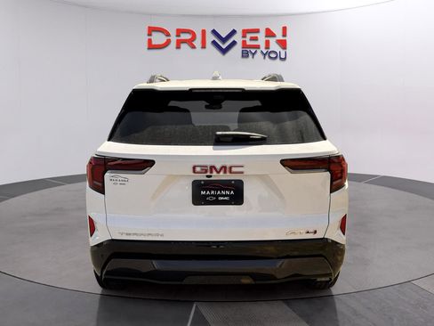 New 2026 GMC Terrain AT4 AWD/4WD image 4