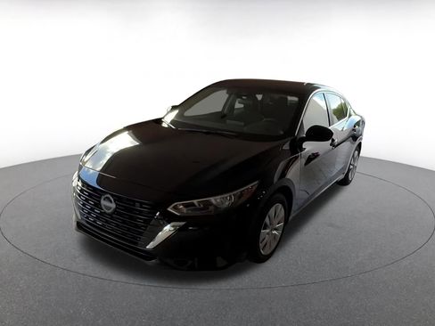 Used 2025 Nissan Sentra S image 7