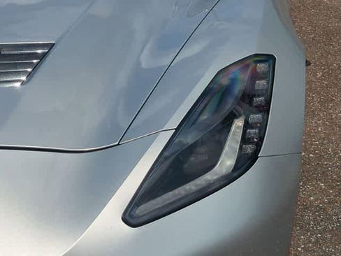 Used 2016 Chevrolet Corvette Stingray Coupe RWD image 11