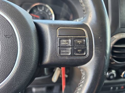 Used 2018 Jeep Wrangler Unlimited Sport w/ Connectivity Group AWD/4WD image 24