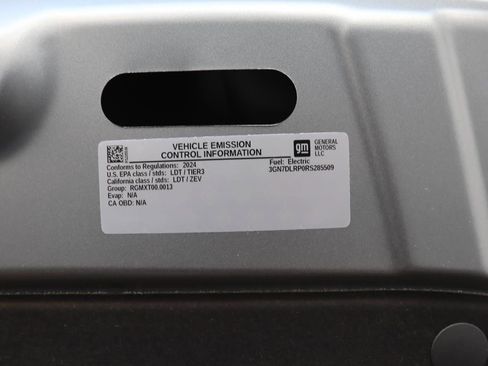 Used 2024 Chevrolet Equinox EV LT FWD image 7